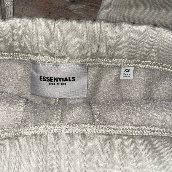 Fear of God Essentials Fleece Lounge Pants - Picture 3 of 8